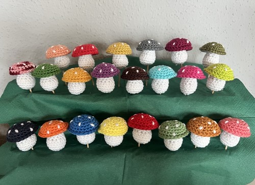 Neu gehäkelte glückspilze - gehäkelte,